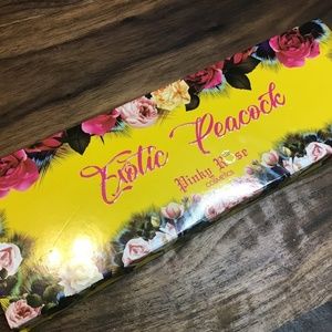 Pinky rose “exotic peacock eyeshadow pallet